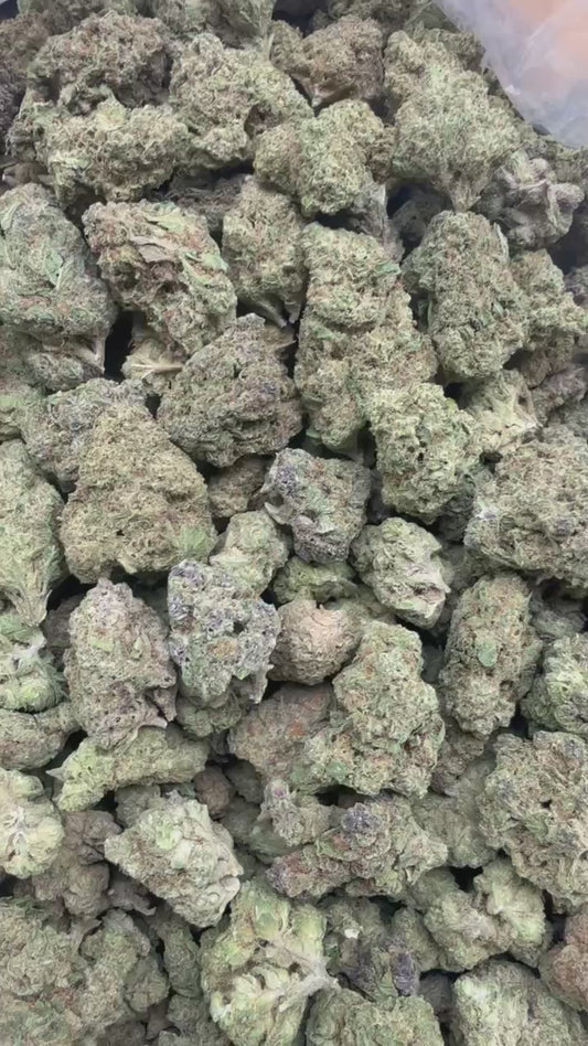 910.Wedding Pie(Indica)Top Shelf (oz.$70)(1/2.$50)(Qp.$180)